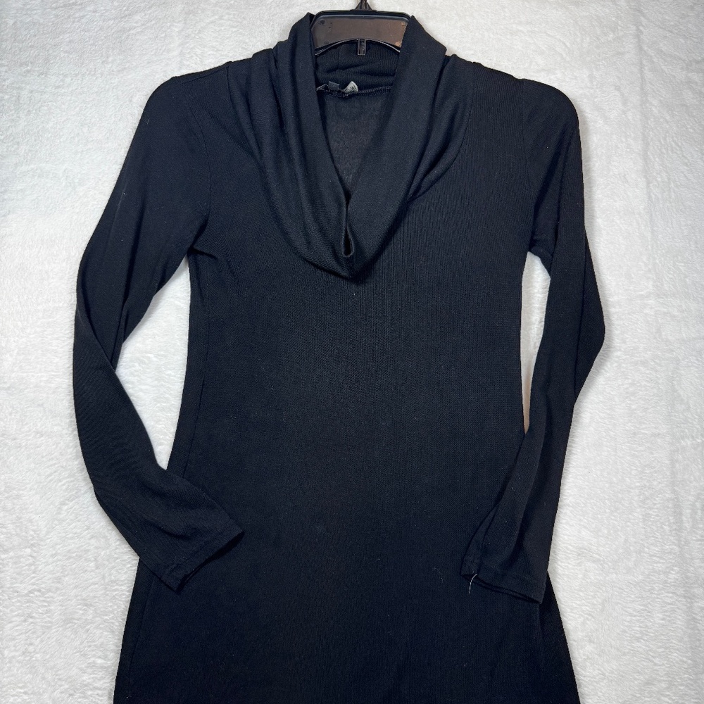 Digital Clothing Turtleneck Sweater Womens Size Medium Black Lightweight